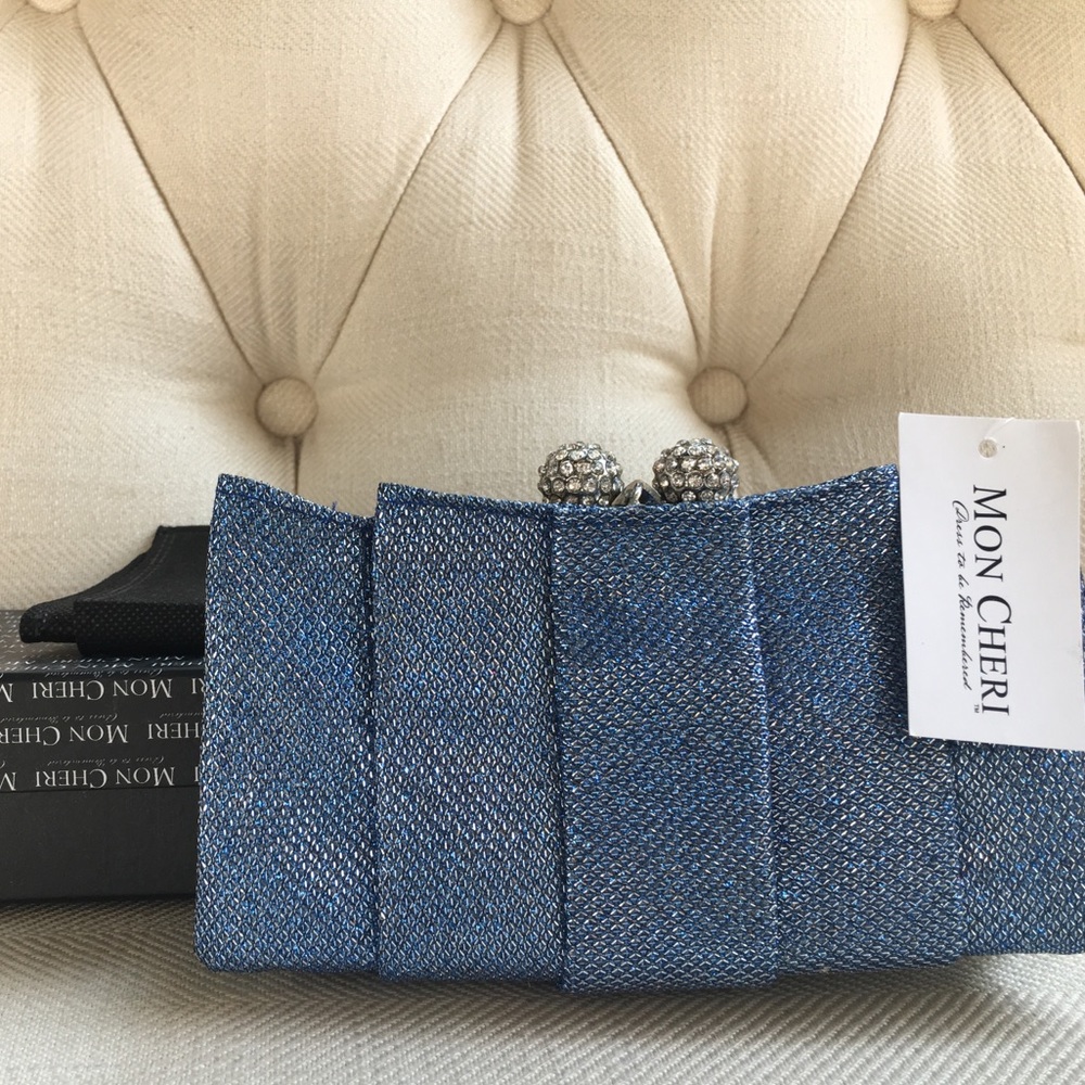 Mon Cheri Clutch